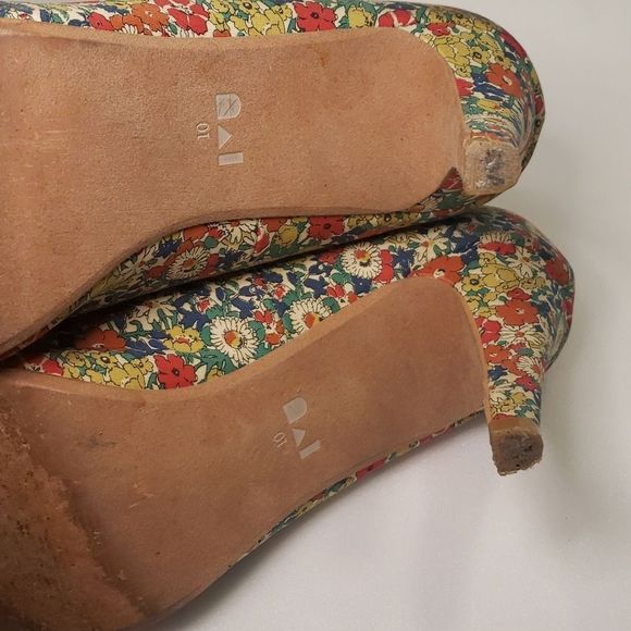 MARAIS USA Colorful Floral Pointed-toe heels - Picture 6 of 8